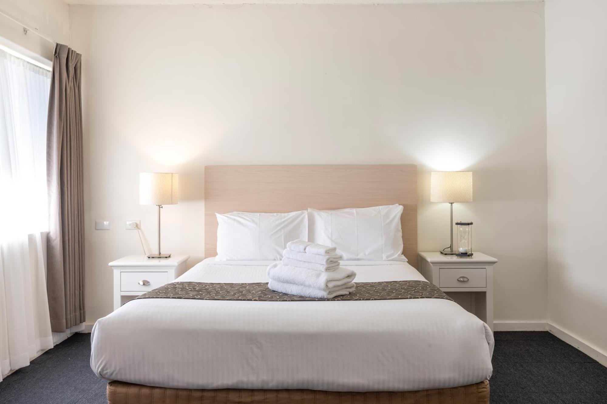 Adelaide Granada Motor Inn Extérieur photo