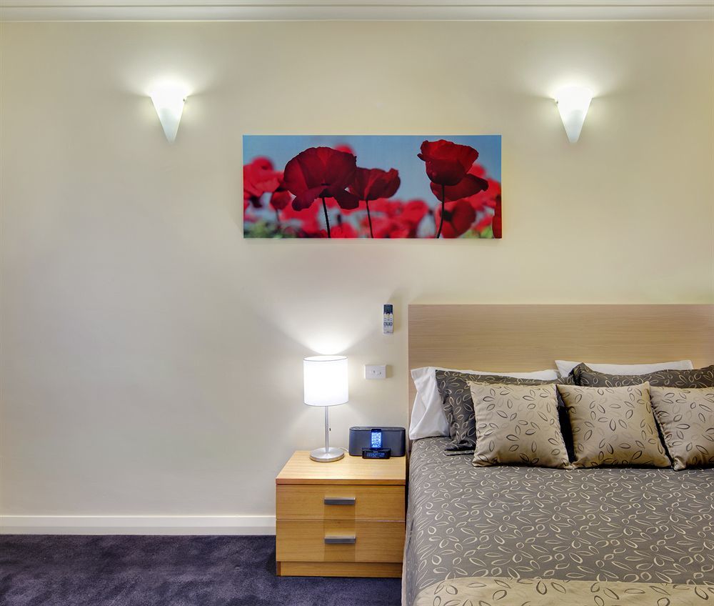 Adelaide Granada Motor Inn Extérieur photo