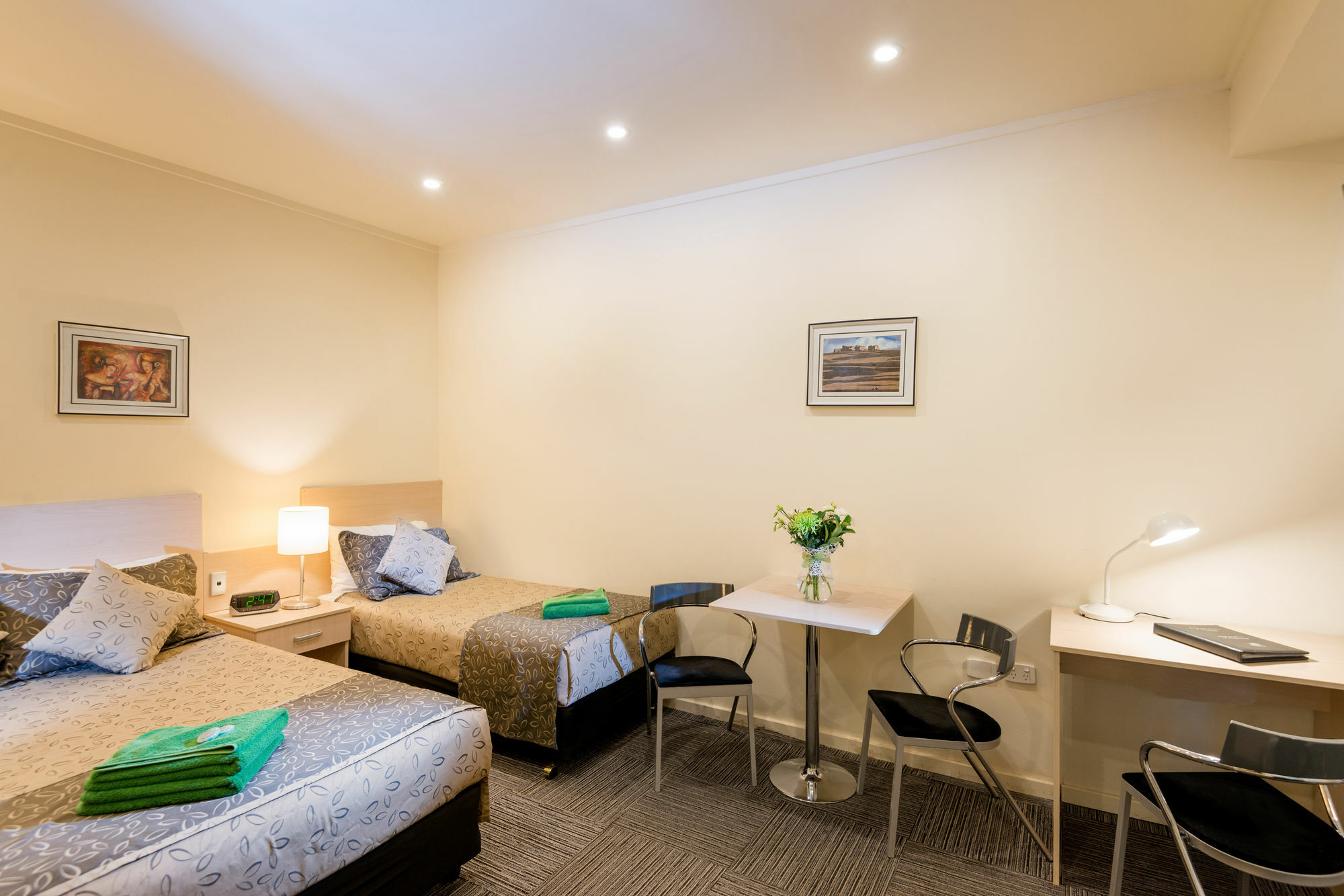 Adelaide Granada Motor Inn Extérieur photo